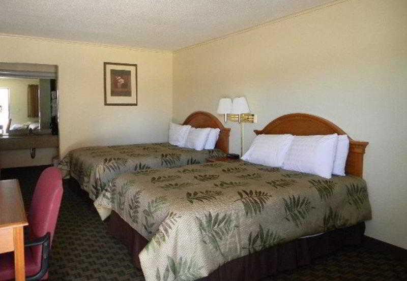 Red Coach Inn Newton Экстерьер фото